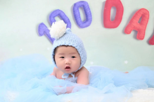 鄂州宝宝不哭不闹正常吗